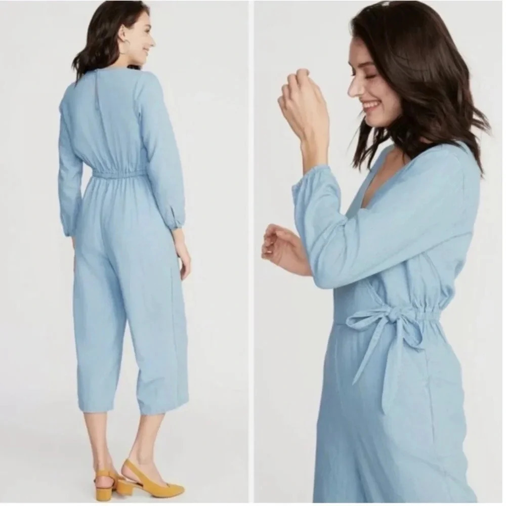 Old Navy Chambray Long Sleeve Wide leg Cropped Jumpsuit women’s size Medium